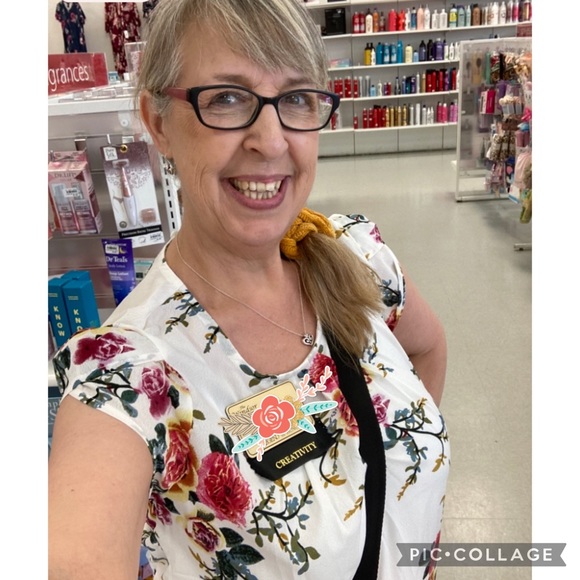 Thanks for 430k followers! Help me get to 500k! Share and comment ❤️🙌❤️ - Picture 2 of 6